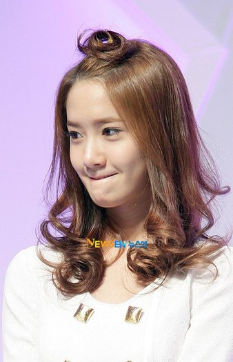 164729_495810163566_205806848566_5939899_6459151_n - Yoona