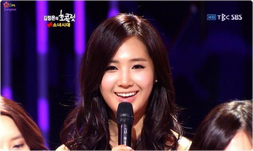 24211_384413953566_205806848566_3783395_2631494_n - Yuri
