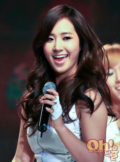 36047_1203926755938_1761713640_413722_2852442_n - Yuri