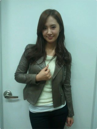 75627_469698673566_205806848566_5531506_7858172_n - Yuri