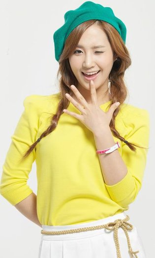 76076_466666953566_205806848566_5493217_3548617_n - Yuri