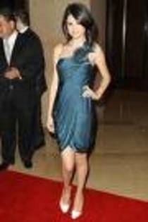 1 - selena gomez rochii