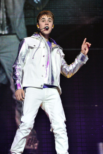 Justin+Bieber+Justin+Bieber+Performs+NIA+IEhPEF3Yquwl - justin bieber