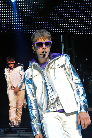 Justin+Bieber+Justin+Bieber+Performs+NIA+QAQbLUmy3g4l