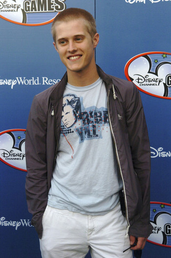 Lucas+Grabeel+Disney+Channel+Games+2007+Star+zAGNr3LoGAtl - Lucas Grabeel