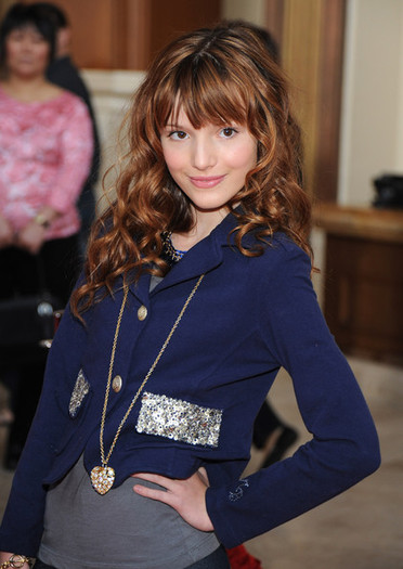 qwe - xBella Thorne