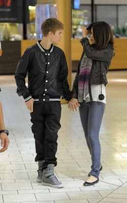 sell and justy - justin si selena