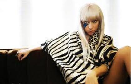 Lady GaGa; gfjhgl
