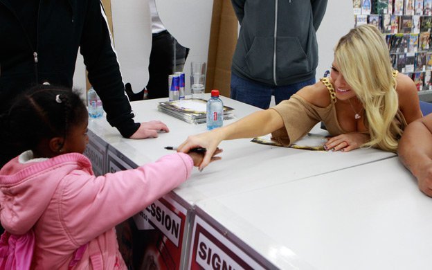 149803_167009959988229_141943412494884_387080_4584770_n - Aici va arat cat de moolt o besk pe kellz