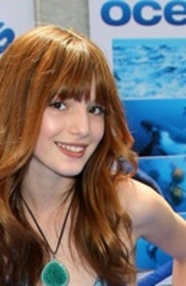 e_002 - xPuzzle Bella Thorne