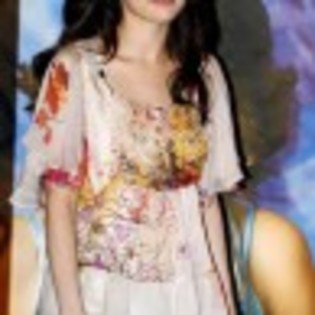 sel-gomez-spain-5-97x97 sel-gomez-spain-5-97x97