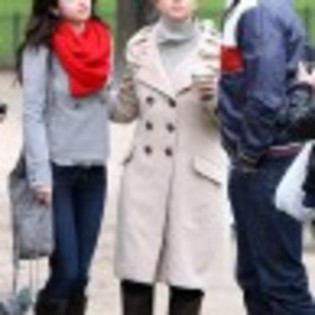 selena-gomez-paris-stroll-26-97x97 selena-gomez-paris-stroll-26-97x97