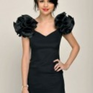 Selena-Gomez-poze-8-125x125