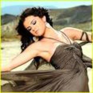 Selena - album pentru cristiana15