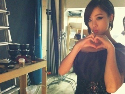 eunjung-twitter-selca-t-ara-tiara-17904357-400-300 - z - T-ara