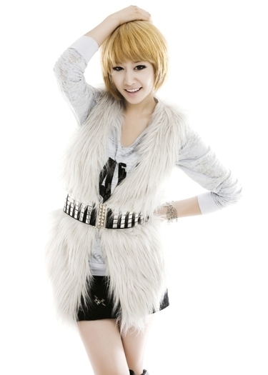 Tiara-Pretty-Girls-t-ara-tiara-17239230-550-771