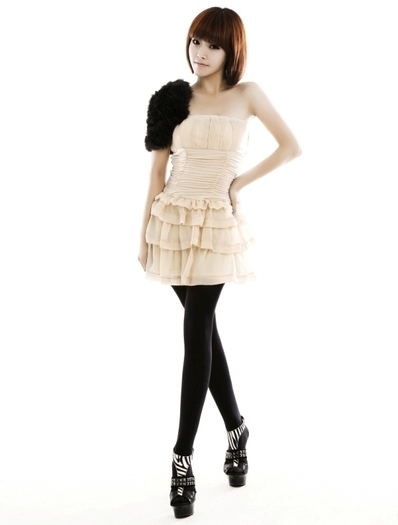 Tiara-Pretty-Girls-t-ara-tiara-17240718-550-725