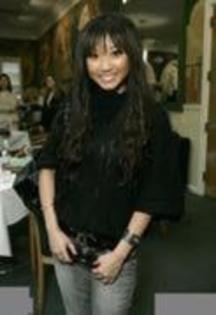 32513188_UORAJJJAJ - brenda song