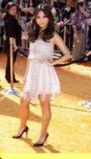 32513196_OERXINOPZ - brenda song