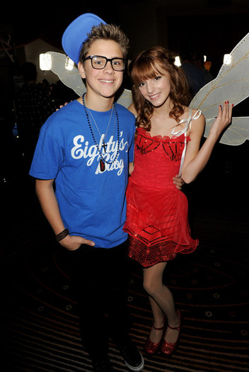 Bella+Thorne+Premiere+DreamWorks+Animation+huBJodzxJb4l - Bella Thorne