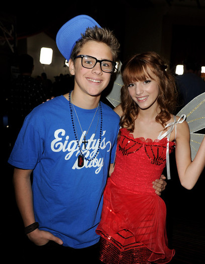 Bella+Thorne+Premiere+DreamWorks+Animation+mPQjpTHeTtWl - Bella Thorne