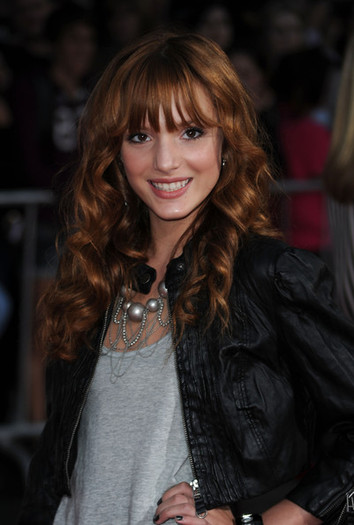 Bella+Thorne+Premiere+Touchstone+Pictures+CCJdytrd_S7l - Bella Thorne
