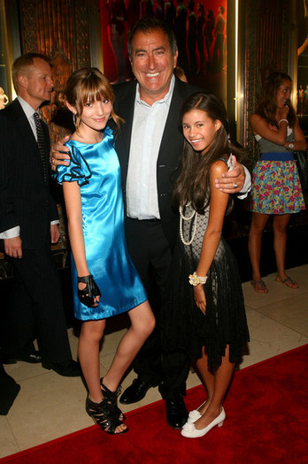 Bella+Thorne+Opening+Night+Chorus+Line+Pantages+PF4B-d7ZB9Tl