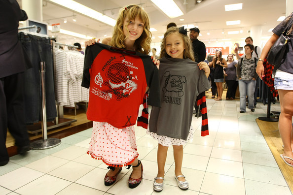 Bella+Thorne+CODED+Launch+Event+Featuring+m5e2_xMVSvdl - Bella Thorne