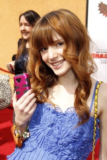 Bella+Thorne+How+Train+Dragon+Los+Angeles+y9XGpdT0ldbl
