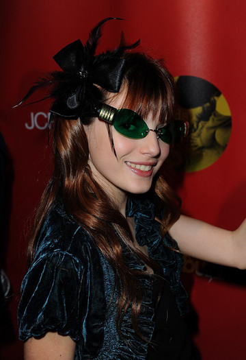 Bella+Thorne+JCPenney+Joy+Giving+Holiday+Event+56H_6pKgLN8l