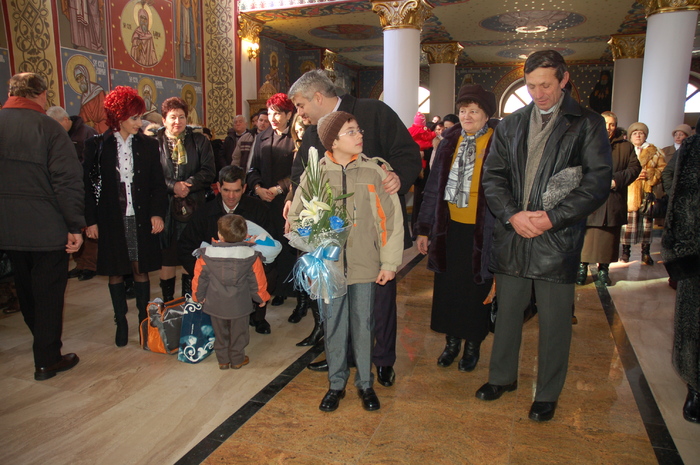 DSC_4707 - botezul fiului meu UNDE DOAR EL A BAUT LAPTE