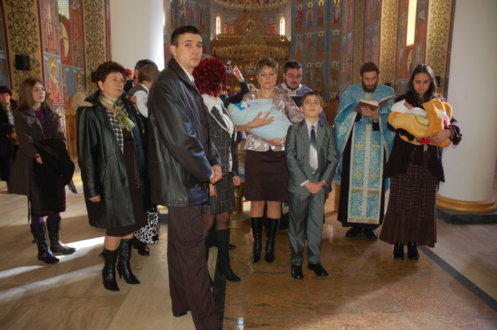 DSC_4771 - botezul fiului meu UNDE DOAR EL A BAUT LAPTE