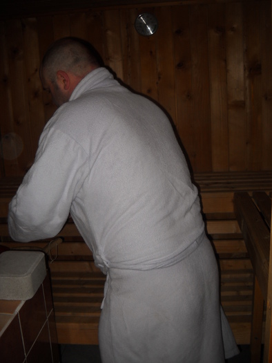 mai face omul si o sauna....