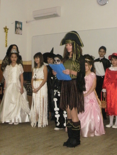 046 - Halloween clasa a Va A 2010