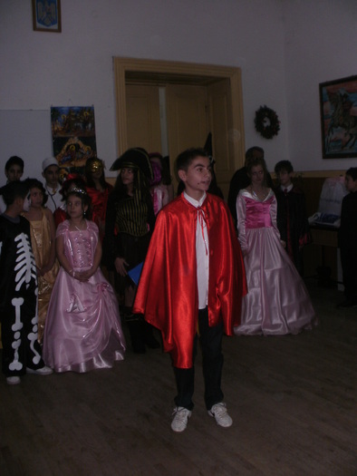 054 - Halloween clasa a Va A 2010