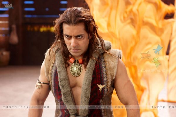 39861-angry-salman-in-the-movie-veer
