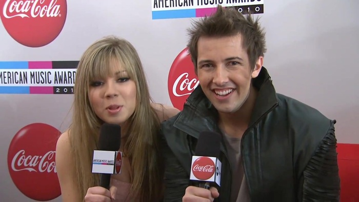 2010 Red Carpet Interview (American Music Awards) 012 - 0-0 2010 Red Carpet Interview American Music Awards