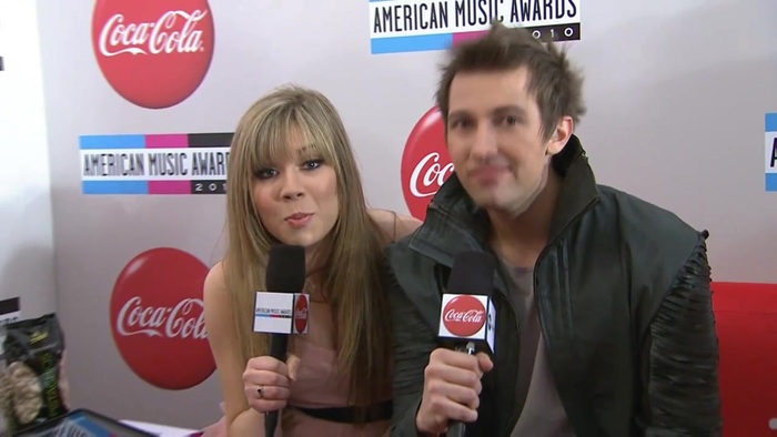 2010 Red Carpet Interview (American Music Awards) 031
