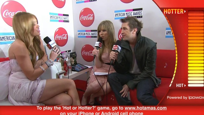 2010 Red Carpet Interview (American Music Awards) 113