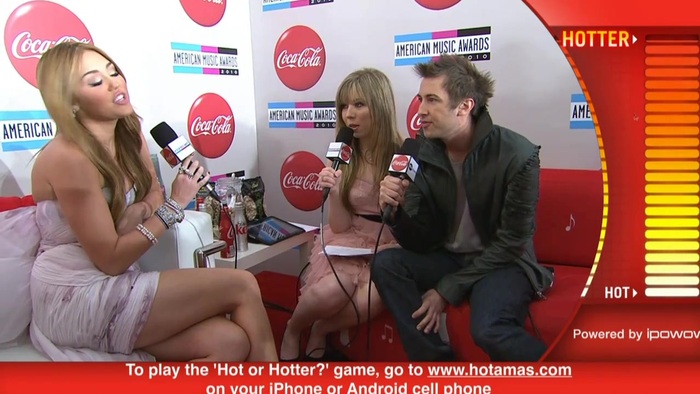 2010 Red Carpet Interview (American Music Awards) 114