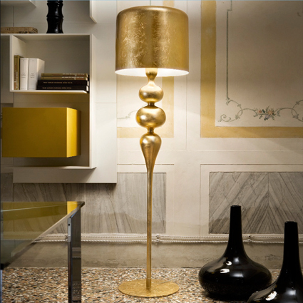 Eva-candelabru-auriu-1