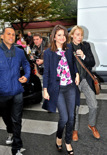 Selena+Gomez+Outerwear+Wool+Coat+iWjR1B14sgQl