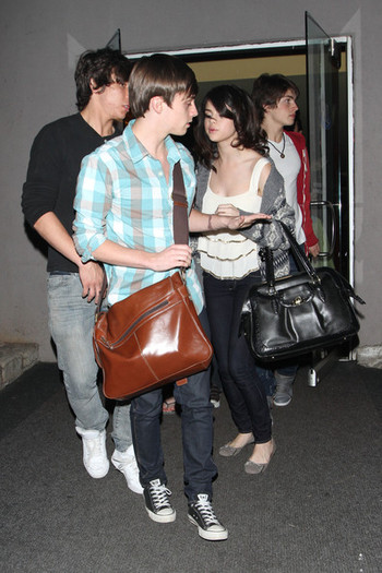 Selena+Gomez+Oversized+Bags+Oversized+Satchel+DgDJm5wgD2-l