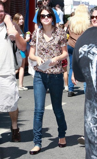 Selena+Gomez+Tops+Print+Blouse+05VBvkEhpE2l