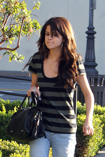 Selena+Gomez+Tote+Bags+Leather+Tote+Ct2kPDTC4hTl