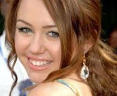 26687185_IGGWYFZYM - Miley