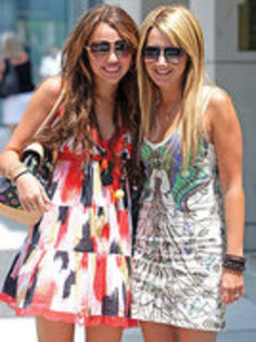 29419204_KDODVYPJT - Miley
