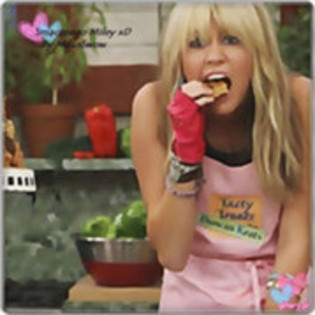31852976_LOKLWKSXY - Miley
