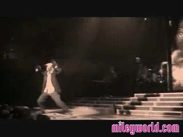 Halloween on the Wonder World Tour 229 - 0-0 Halloween on the Wonder World Tour