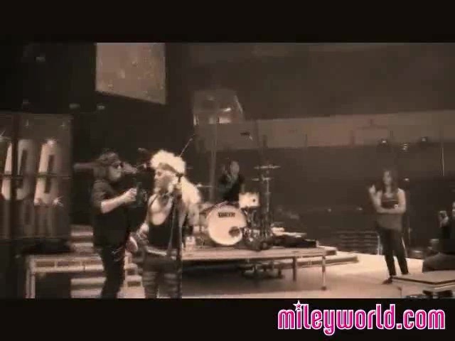 Halloween on the Wonder World Tour 412